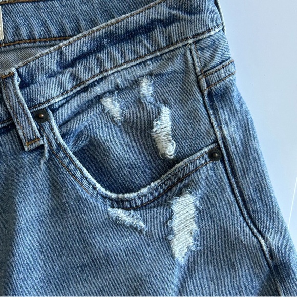 Reformation Cropped Flood Jeans Women’s 29 Light Wash Distressed Raw Hem - Picture 5 of 7